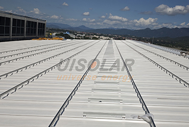 Garantindo o Futuro: Sistema de Montagem Solar Não Penetrante de 2,5 MW Implantado com Sucesso no Telhado de Xiamen