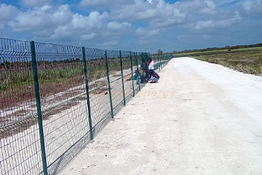 UISOLAR Fornece Sistema de Cercamento Solar para Múltiplos Projetos Solares em Belize